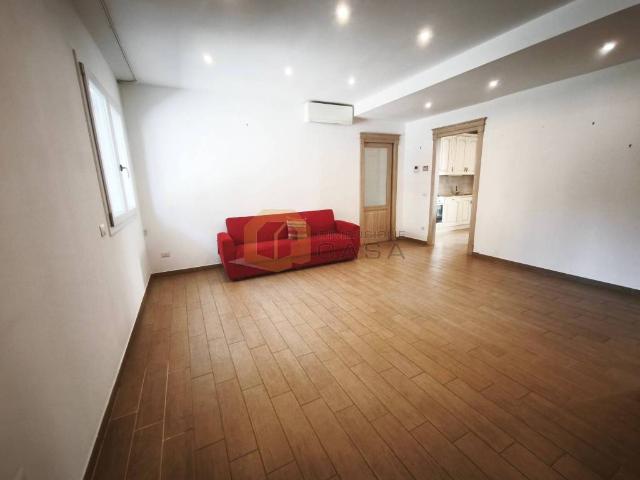 Appartamento in vendita a Viareggio, Toscana