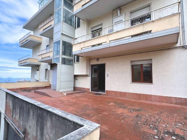 Appartamento in vendita a Calabria, Vibo Valentia