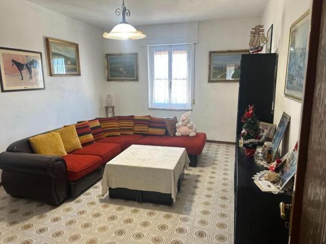 Appartamento in vendita a Collesalvetti, Toscana