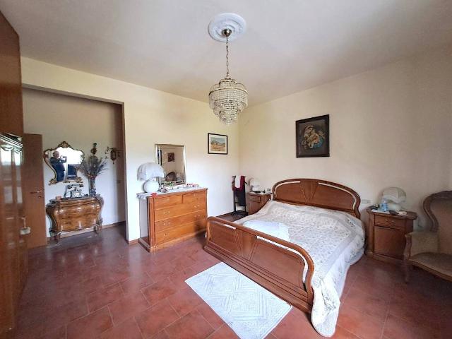 Appartamento in vendita a Vicchio, Toscana