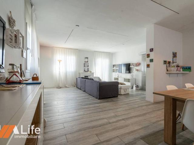Appartamento in vendita a Vicenza, Veneto