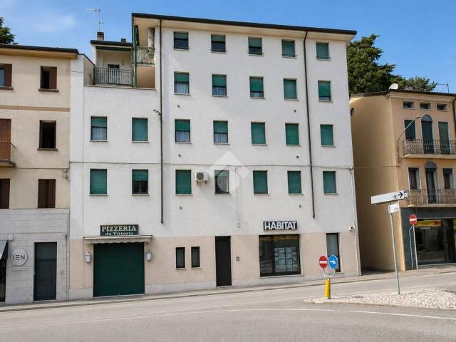 Appartamento in vendita a Borgo Berga, Vicenza