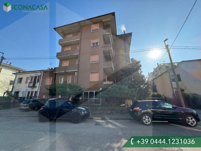 Appartamento in vendita a Ferrovieri, Vicenza