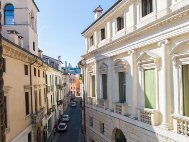 Appartamento in vendita a Vicenza, Veneto