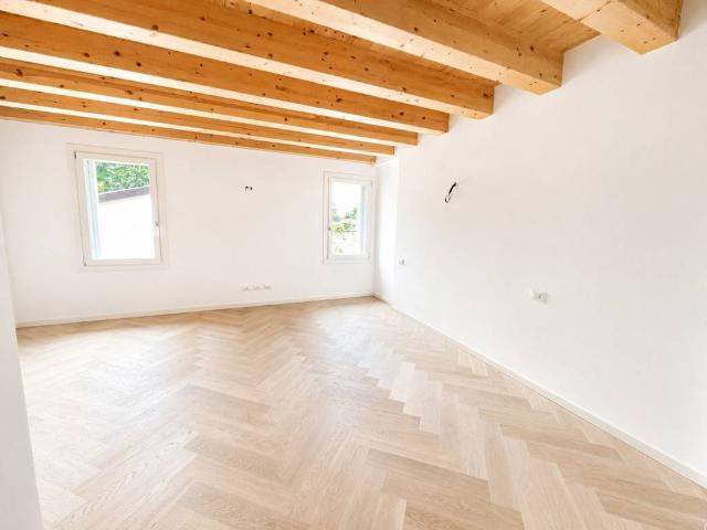 Appartamento in vendita a Vicenza, Veneto