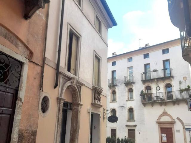 Appartamento in vendita a Vicenza, Veneto