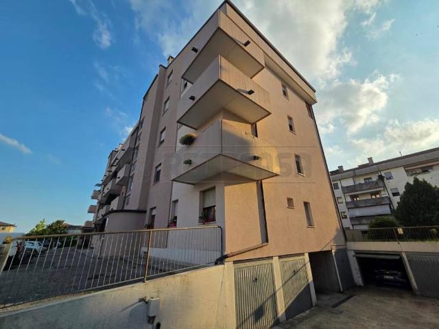 Appartamento in vendita a Vicenza, Veneto