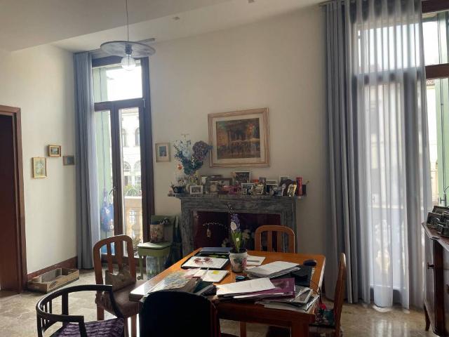Appartamento in vendita a Vicenza, Veneto