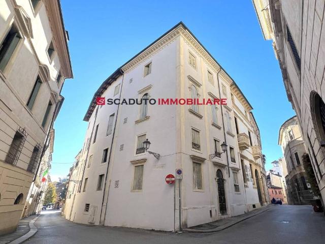 Appartamento in vendita a Vicenza, Veneto