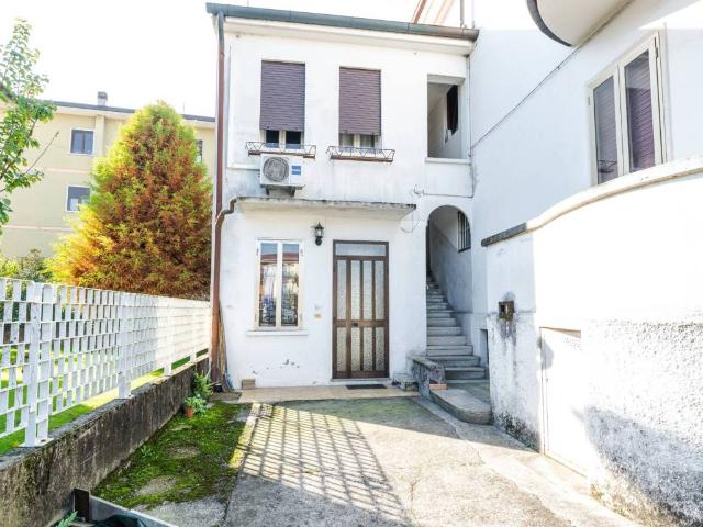 Appartamento in vendita a Vicenza, Veneto