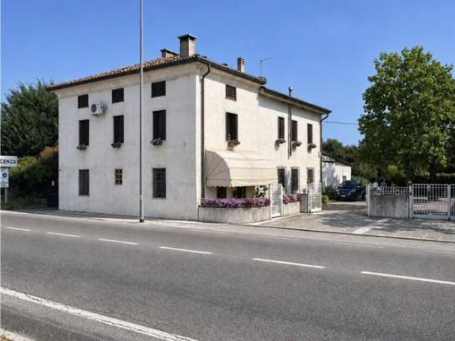 Appartamento in vendita a Vicenza, Veneto