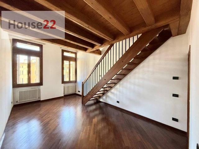 Appartamento in vendita a Vicenza, Veneto