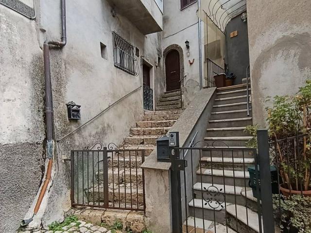 Appartamento in vendita a Vicovaro, Roma Capitale