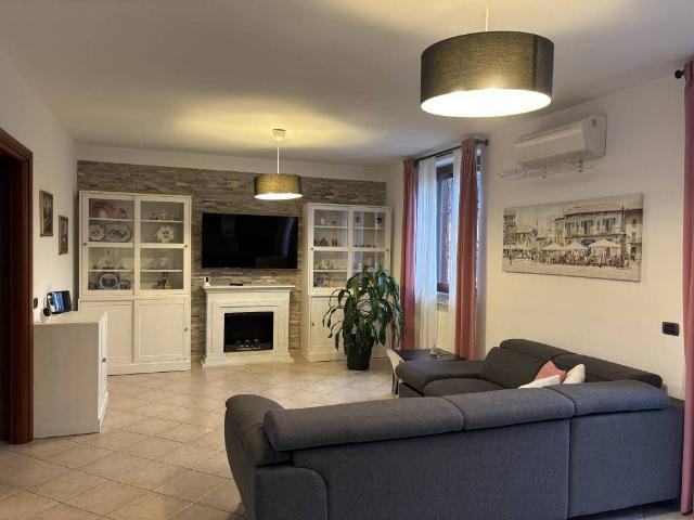 Appartamento in vendita a Vidigulfo, Lombardia