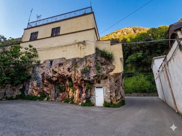 Appartamento in vendita a Vietri Sul Mare, Campania
