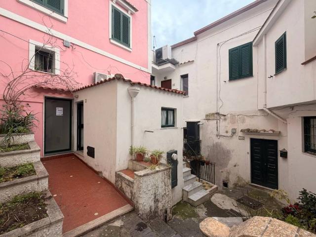 Appartamento in vendita a Vietri Sul Mare, Campania