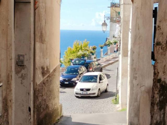 Appartamento in vendita a Vietri Sul Mare, Campania