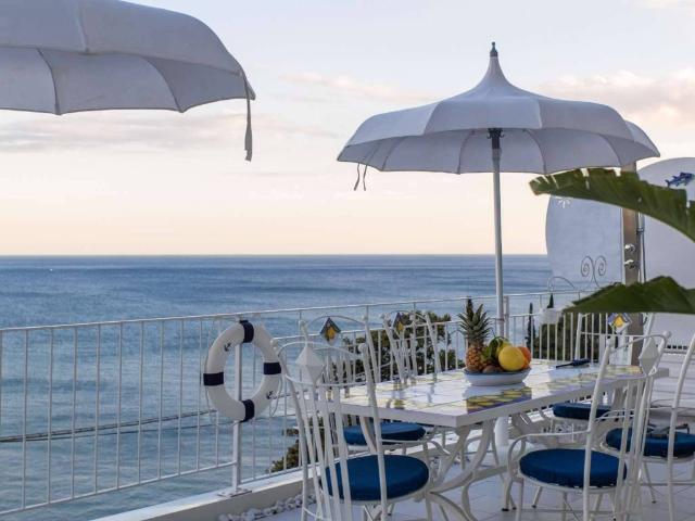 Appartamento in vendita a Vietri Sul Mare, Campania