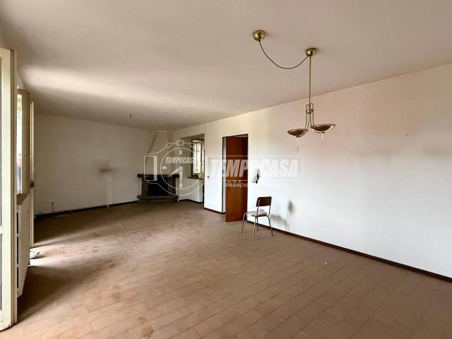 Appartamento in vendita a Viganò, Lombardia