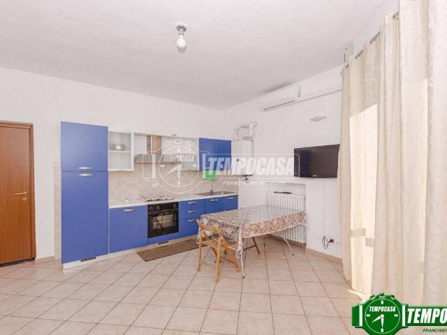 Appartamento in vendita a Vigevano, Lombardia