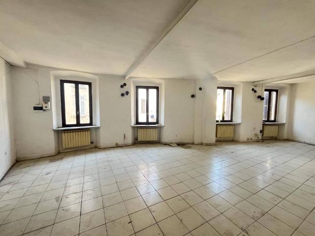 Appartamento in vendita a Vigevano, Lombardia