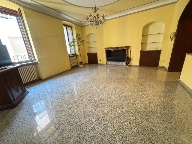Appartamento in vendita a Vigevano, Lombardia