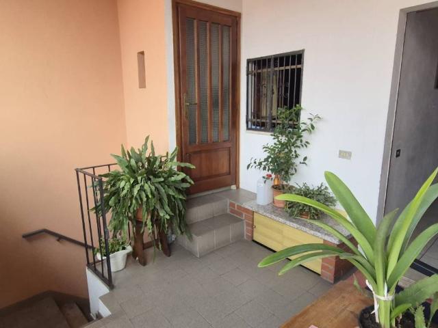 Appartamento in vendita a Viggiù, Varese