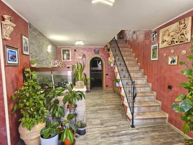 Appartamento in vendita a Maregnano, Vignanello