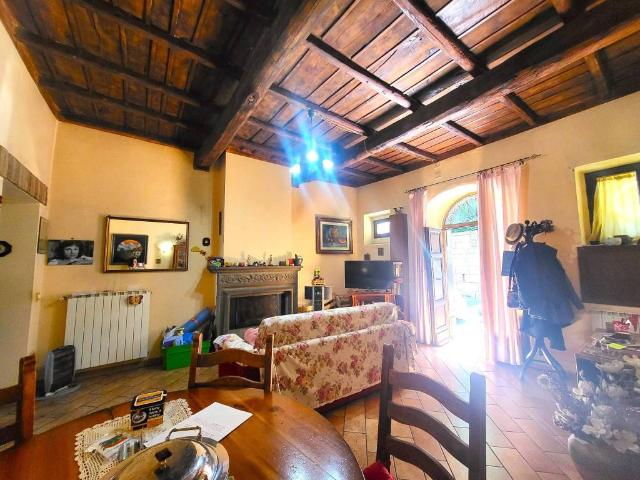 Appartamento in vendita a Maregnano, Vignanello