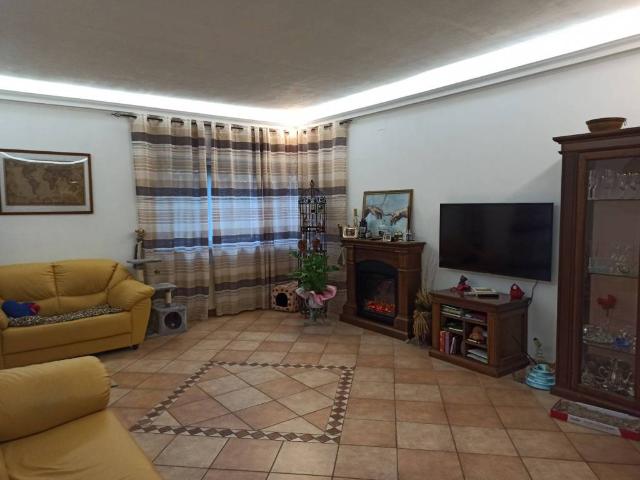 Appartamento in vendita a Maregnano, Vignanello