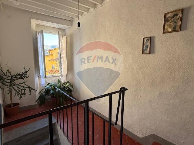 Appartamento in vendita a Guzzano, Villa Basilica