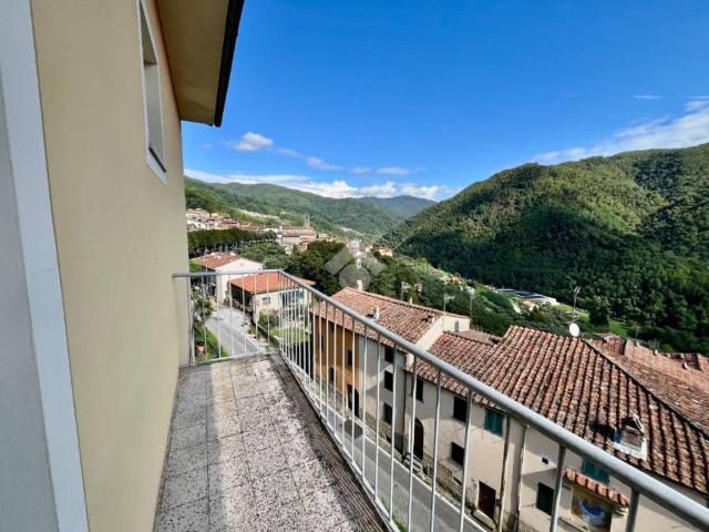 Appartamento in vendita a Guzzano, Villa Basilica