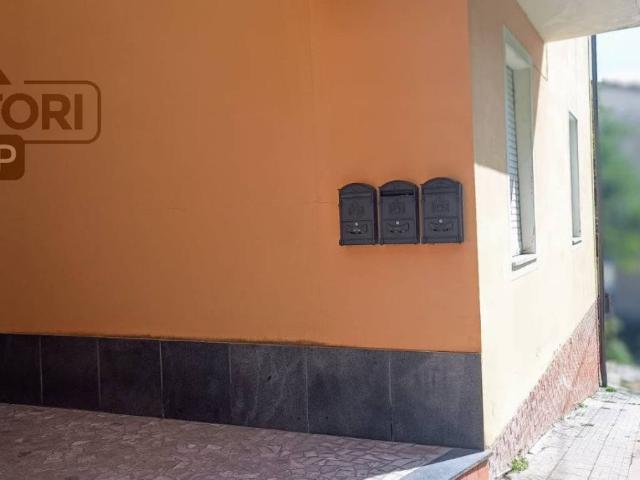 Appartamento in vendita a Guzzano, Villa Basilica