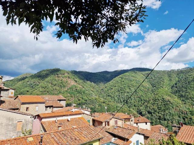 Appartamento in vendita a Guzzano, Villa Basilica