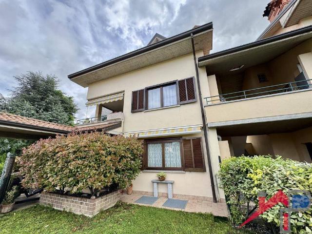 Appartamento in vendita a Villa D'adda, Lombardia