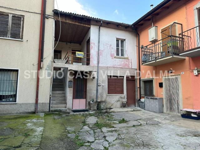 Appartamento in vendita a Bruntino, Villa D'almè