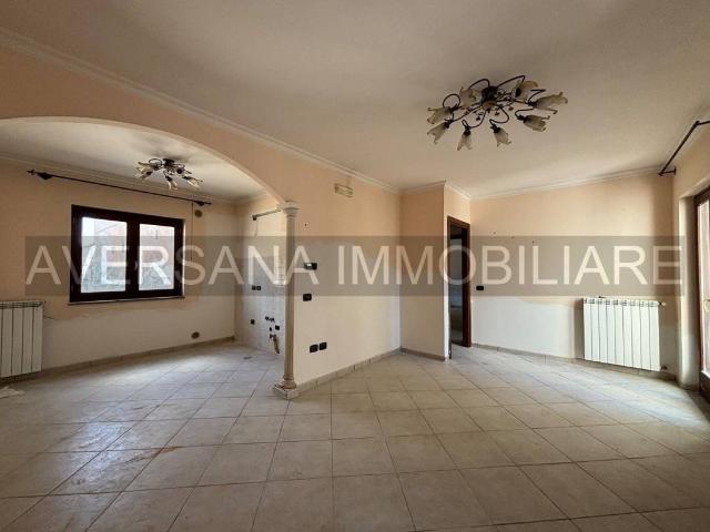Appartamento in vendita a Villa Di Briano, Campania