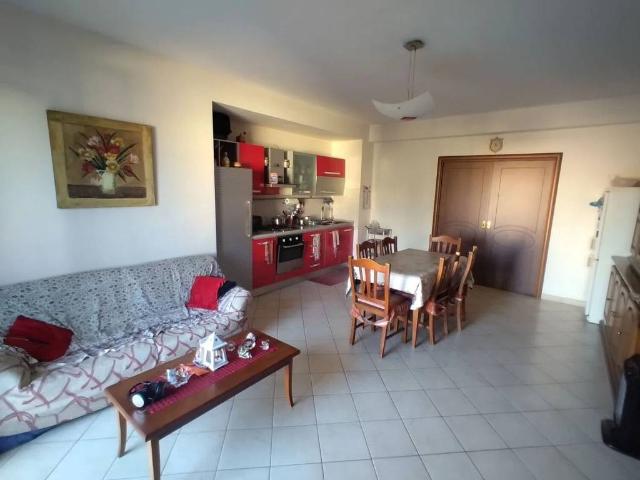 Appartamento in vendita a Calabria, Reggio Calabria