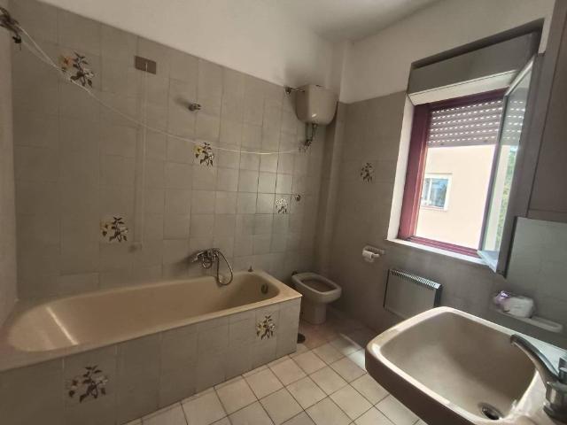 Appartamento in vendita a Calabria, Reggio Calabria