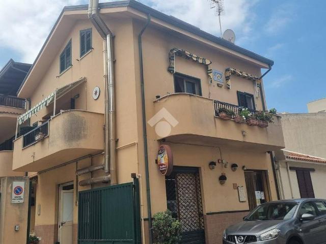 Appartamento in vendita a Calabria, Reggio Calabria