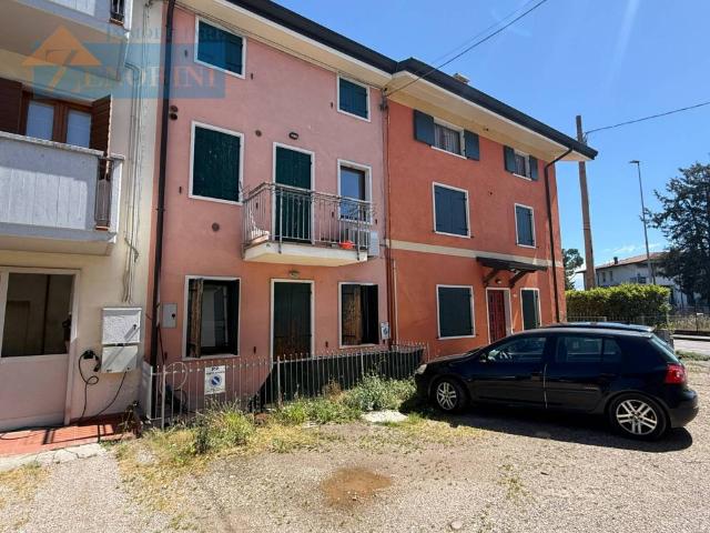 Appartamento in vendita a Ognissanti, Villafranca Di Verona