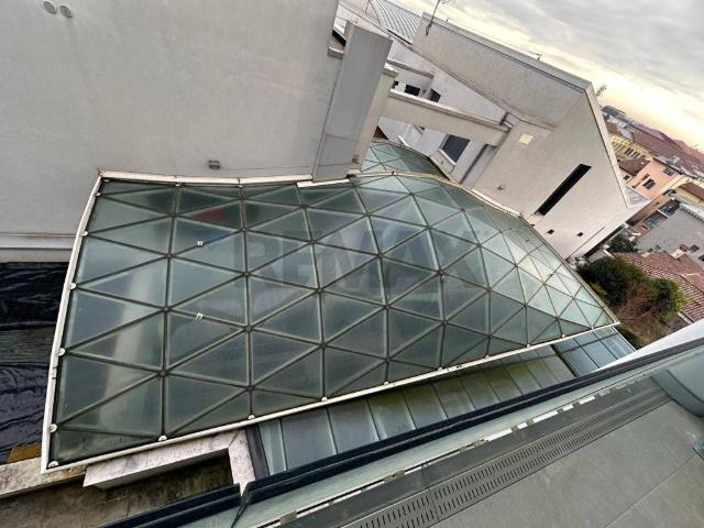 Appartamento in vendita a Villafranca Di Verona, Veneto