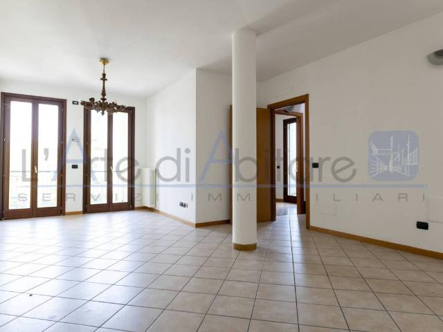 Appartamento in vendita a Villafranca Di Verona, Veneto