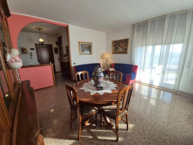 Appartamento in vendita a Villafranca Di Verona, Veneto