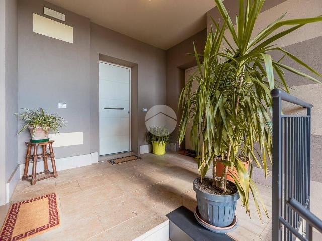 Appartamento in vendita a Corte Maggiole, Villafranca Di Verona