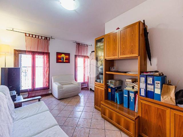 Appartamento in vendita a Villafranca Di Verona, Veneto