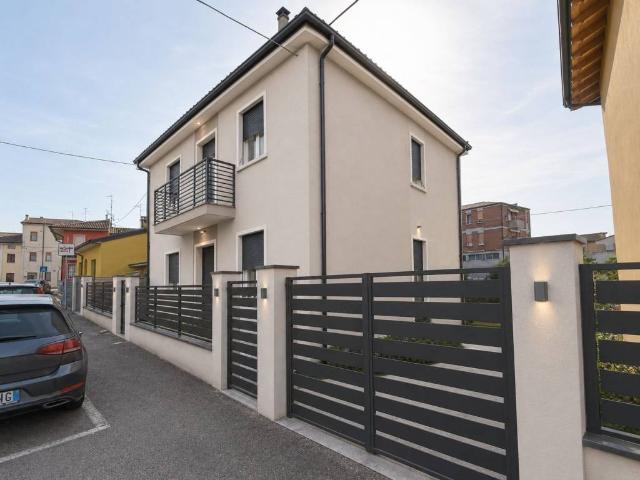 Appartamento in vendita a Villafranca Di Verona, Veneto
