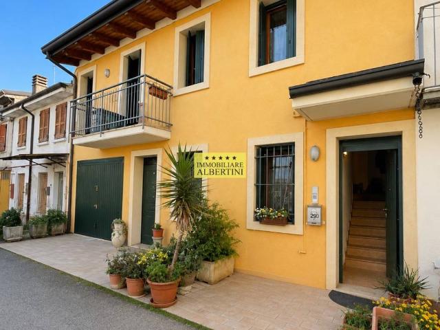 Appartamento in vendita a Villafranca Di Verona, Veneto