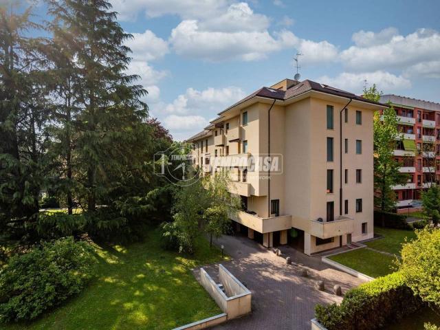 Appartamento in vendita a Villasanta, Monza e della Brianza