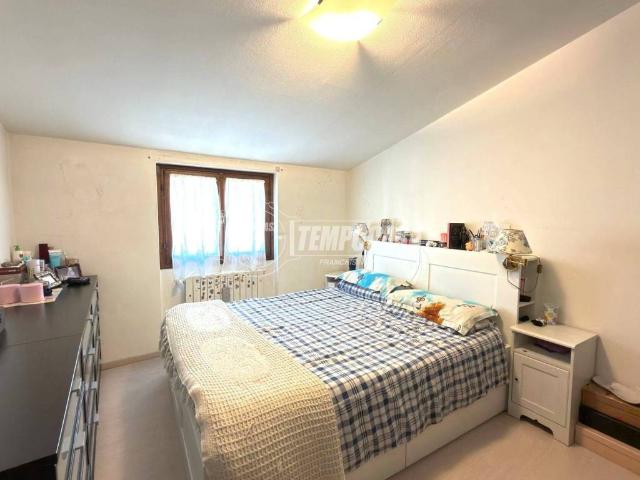 Appartamento in vendita a Villongo, Lombardia